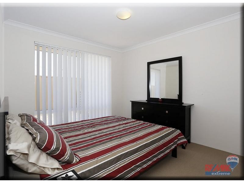 4 Featherstone Gardens, Butler WA 6036