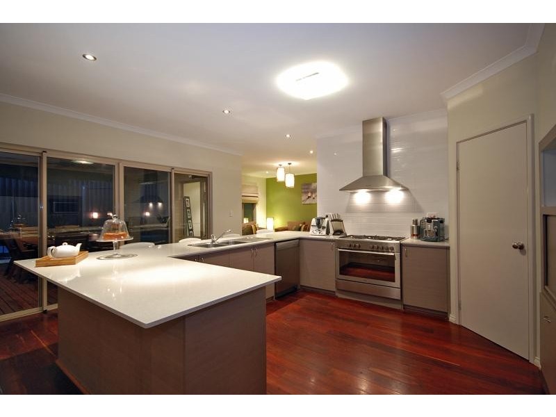 37 Benjamin Cres, Tapping WA 6065