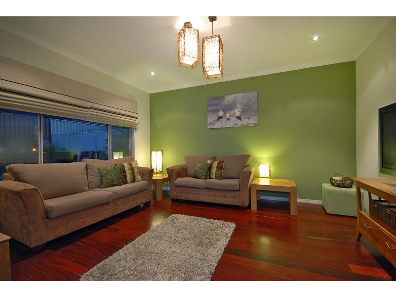 37 Benjamin Cres, Tapping WA 6065