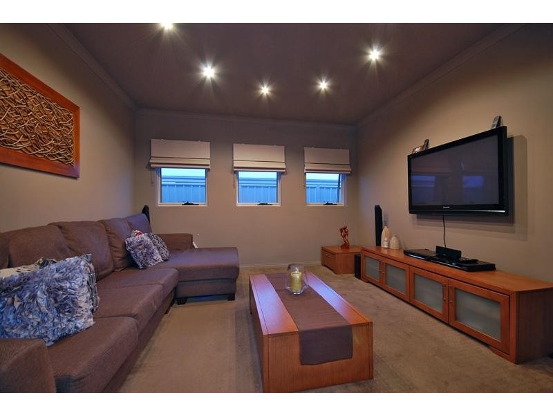 37 Benjamin Cres, Tapping WA 6065