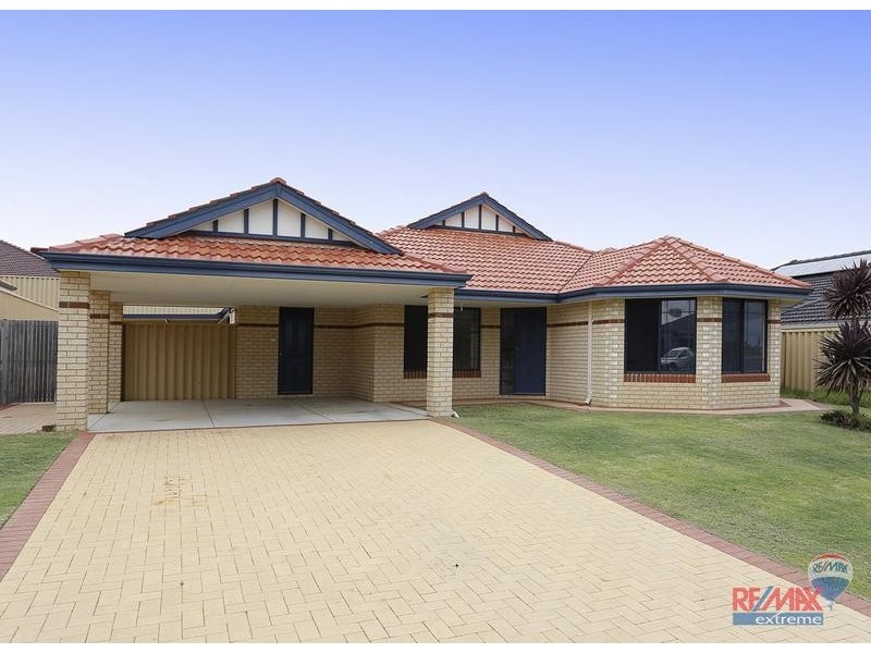 35 Crown Point Crescent, Butler WA 6036