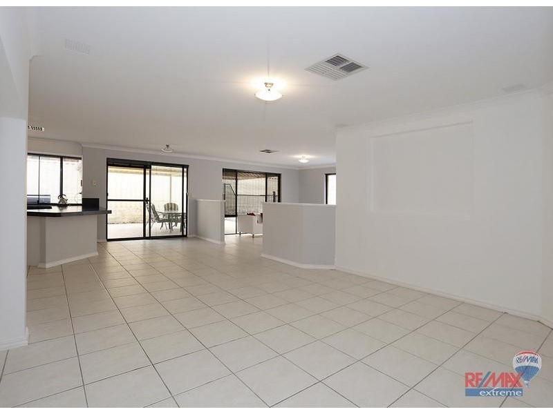 35 Crown Point Crescent, Butler WA 6036