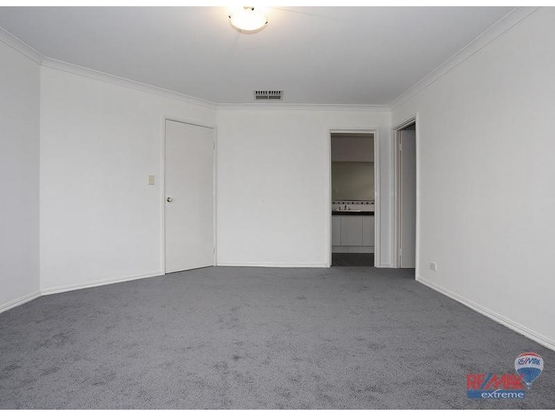 35 Crown Point Crescent, Butler WA 6036