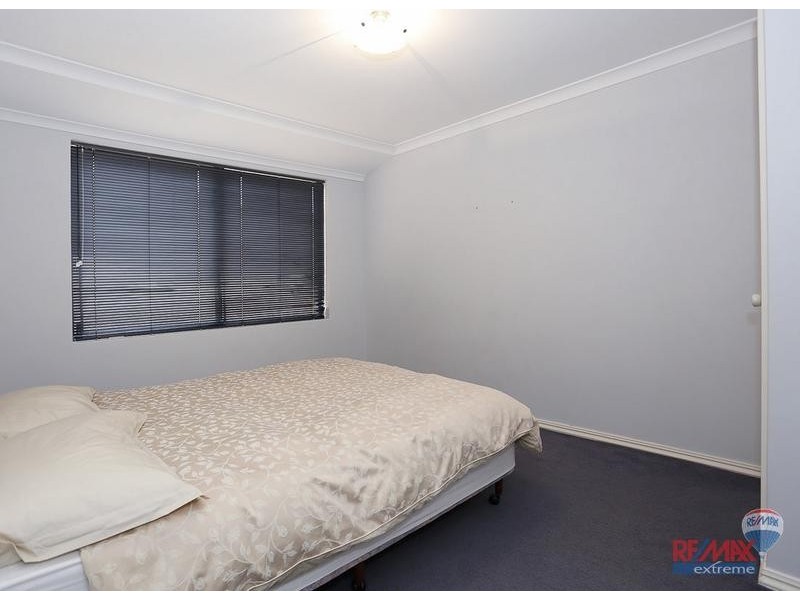 35 Crown Point Crescent, Butler WA 6036