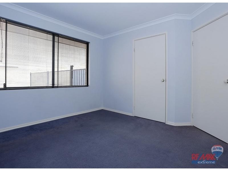 35 Crown Point Crescent, Butler WA 6036