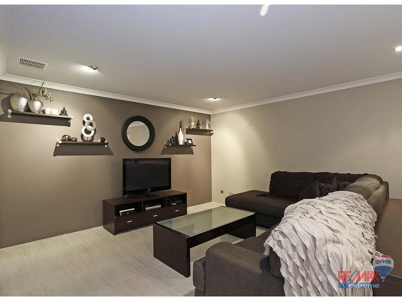 36 Finglas Meander, Butler WA 6036