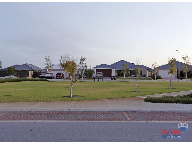 36 Finglas Meander, Butler WA 6036