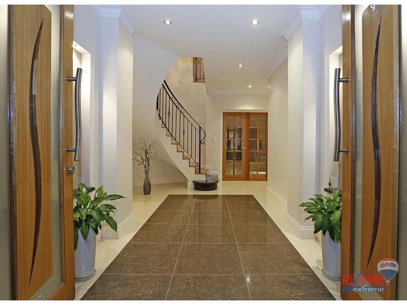 10 St. Lucia Road, Iluka WA 6028