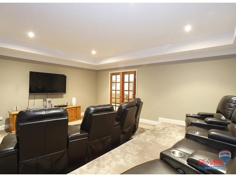 10 St. Lucia Road, Iluka WA 6028