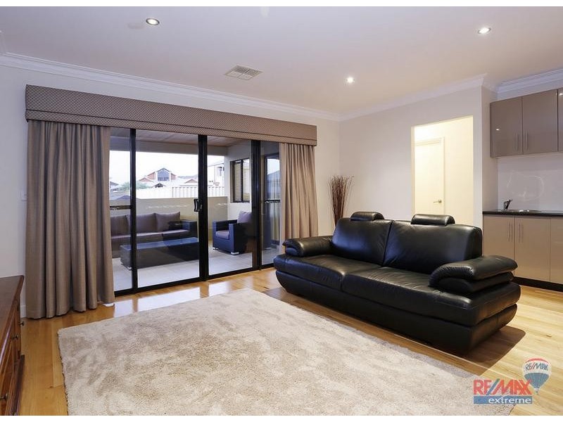 10 St. Lucia Road, Iluka WA 6028