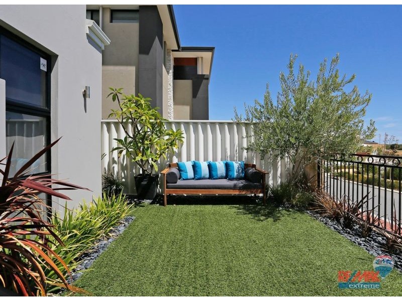 6 Pattaya Gardens, Iluka WA 6028