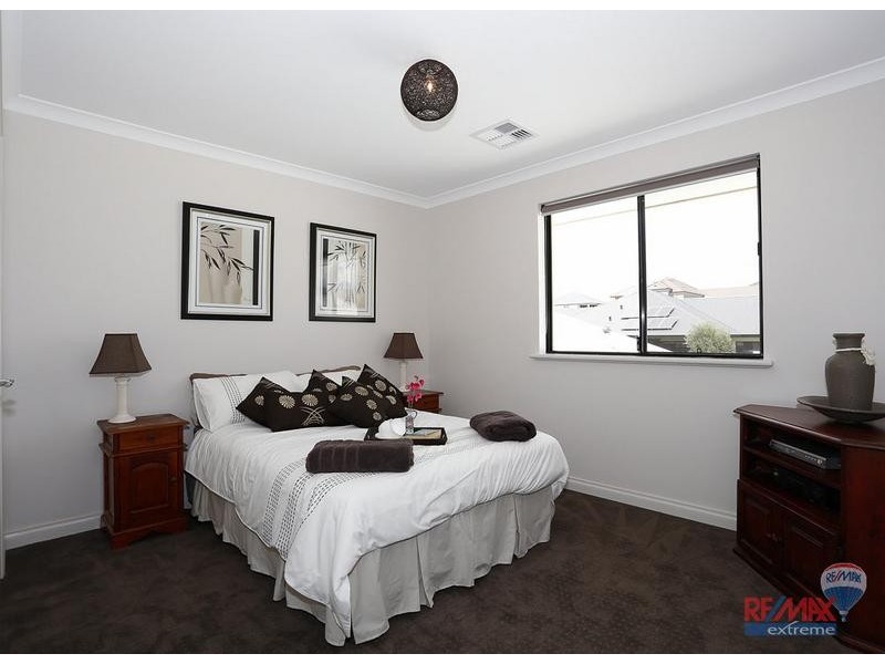 6 Pattaya Gardens, Iluka WA 6028