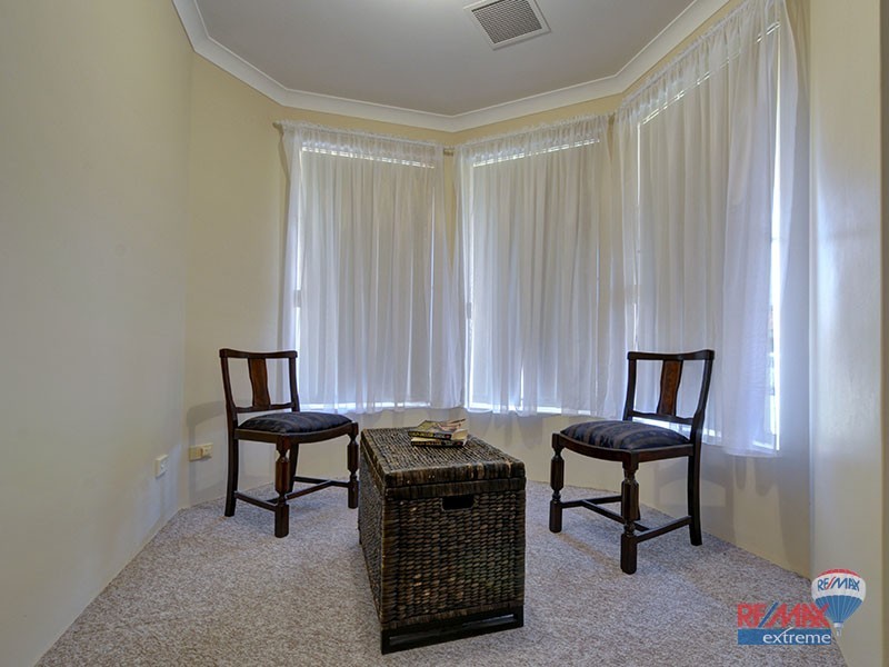 40 Amberley Way, Pearsall WA 6065