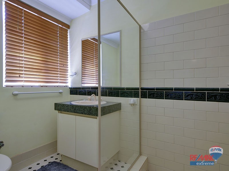 40 Amberley Way, Pearsall WA 6065