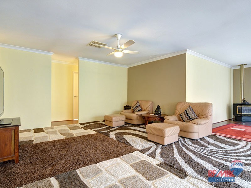 40 Amberley Way, Pearsall WA 6065