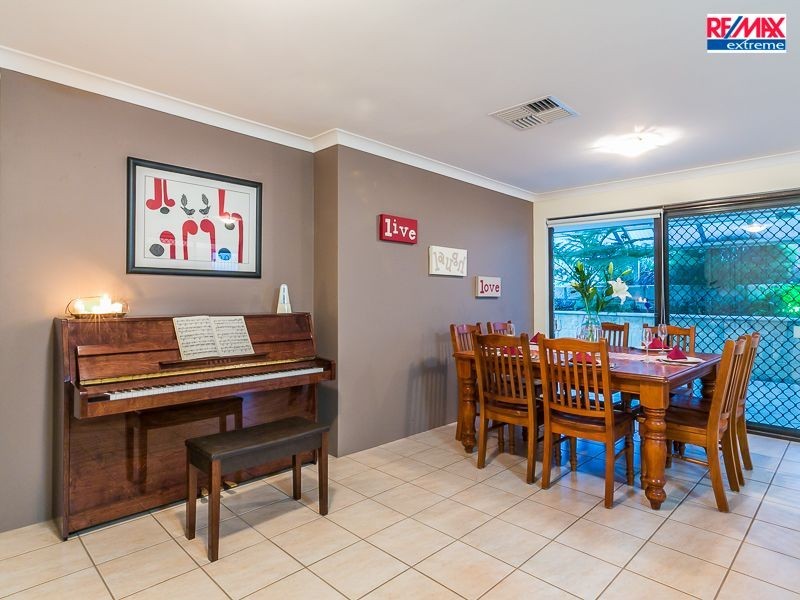 32 Wayfarer Road, Heathridge WA 6027