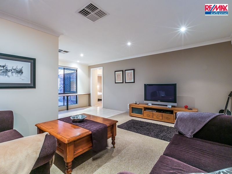 32 Wayfarer Road, Heathridge WA 6027