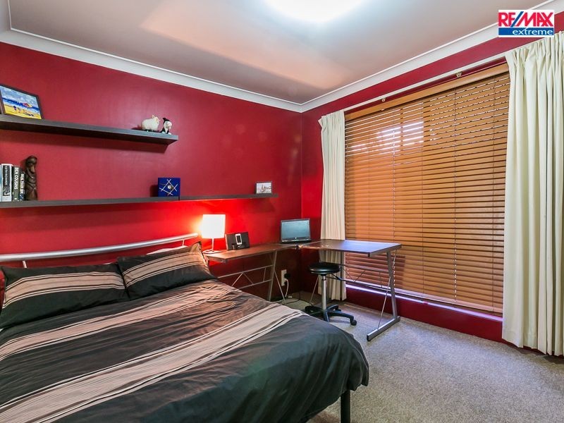 32 Wayfarer Road, Heathridge WA 6027