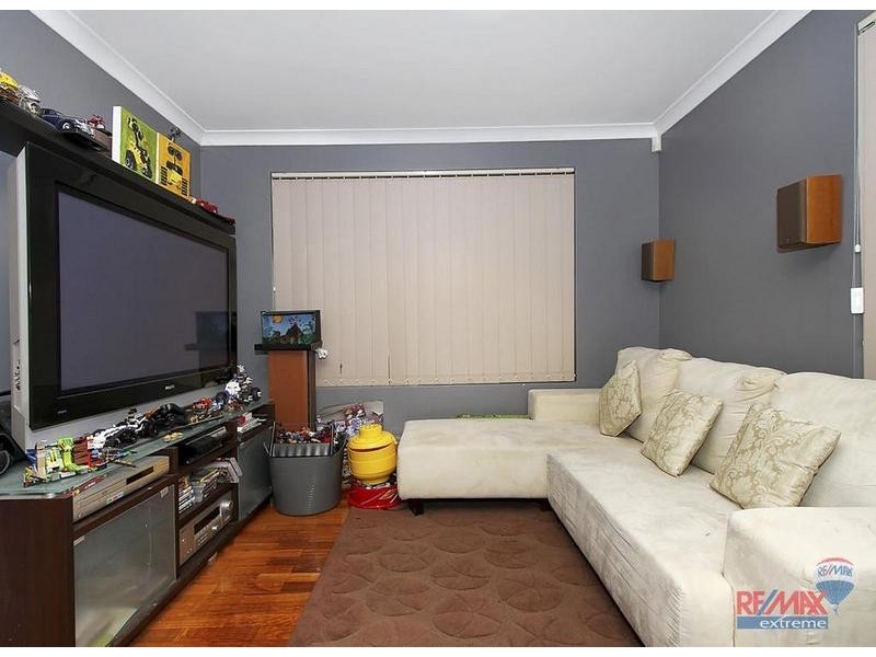 10 Valley Views Drive, Landsdale WA 6065