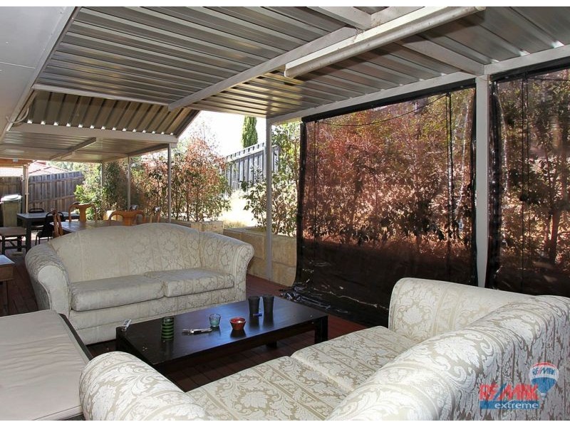 10 Valley Views Drive, Landsdale WA 6065