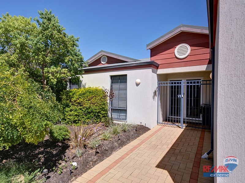 15 Walsall Turn, Hocking WA 6065