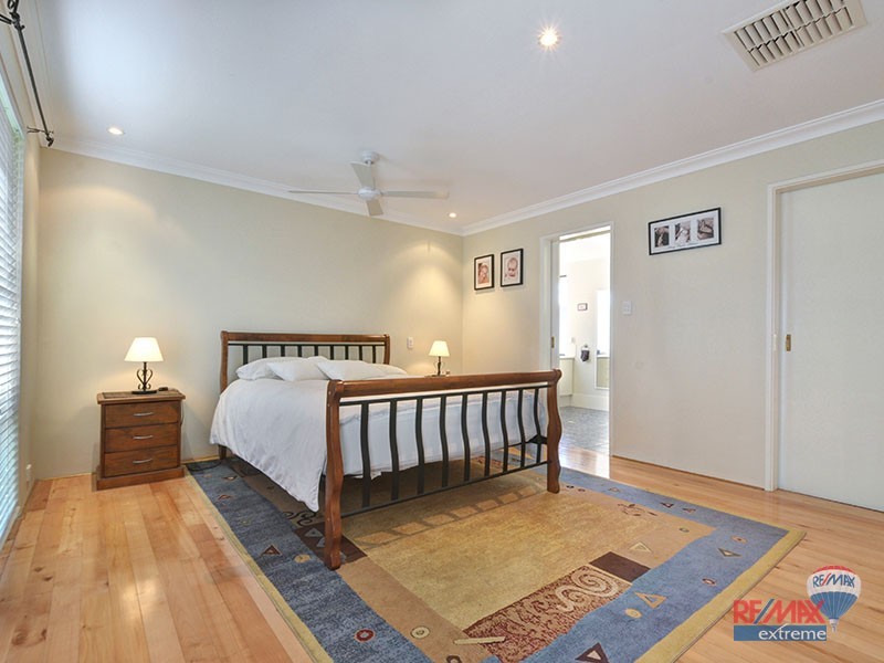 15 Walsall Turn, Hocking WA 6065