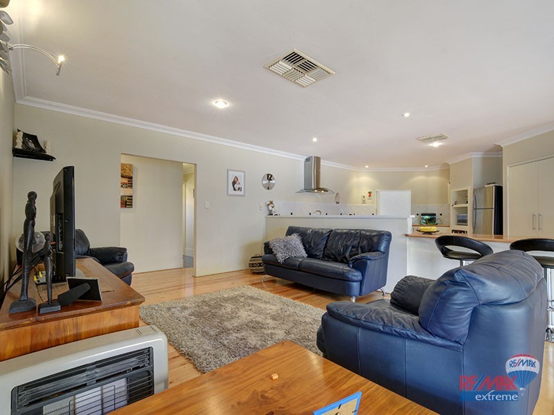 15 Walsall Turn, Hocking WA 6065