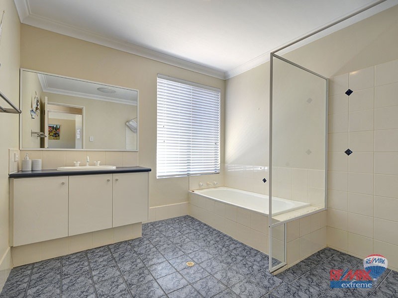 15 Walsall Turn, Hocking WA 6065