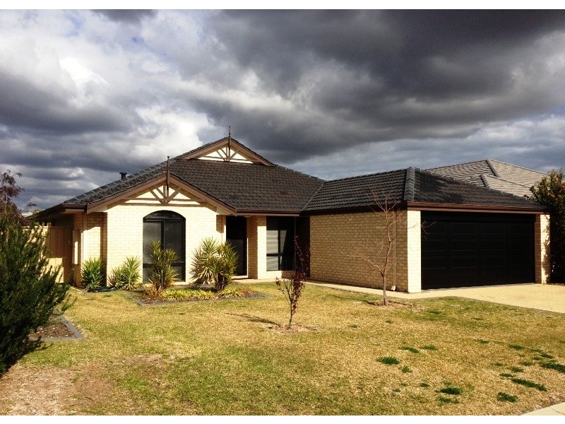 128 Elliot Road, Hocking WA 6065