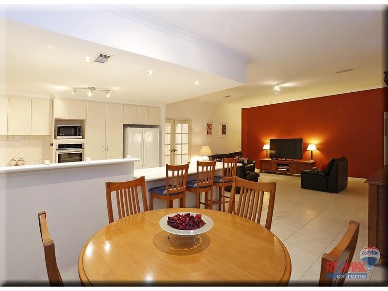 10 Tollesbury Avenue, Butler WA 6036