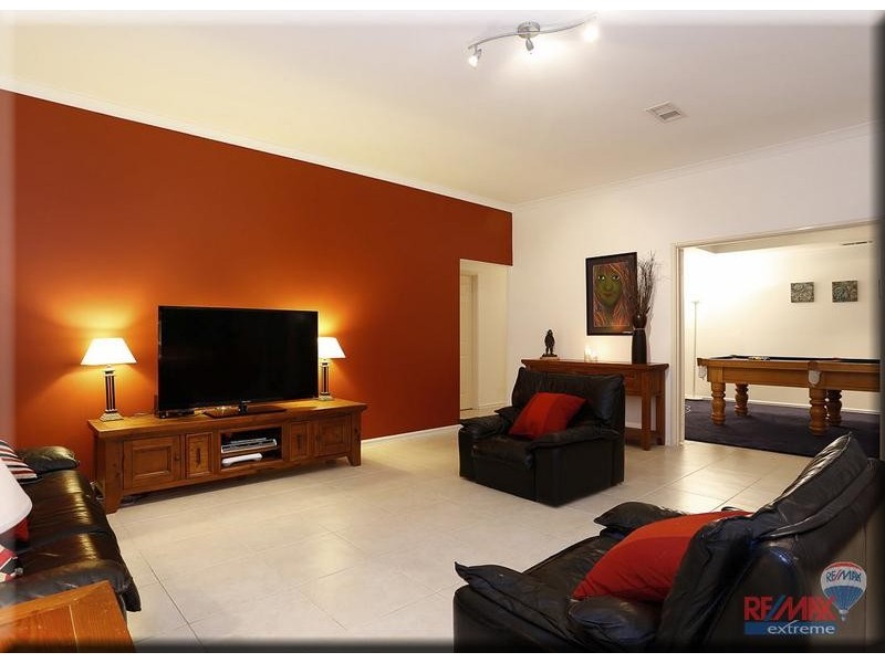 10 Tollesbury Avenue, Butler WA 6036