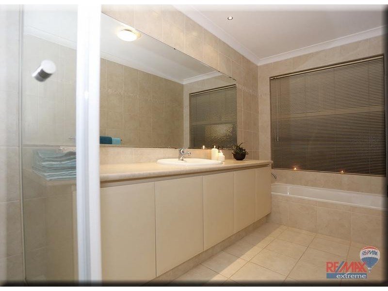 10 Tollesbury Avenue, Butler WA 6036