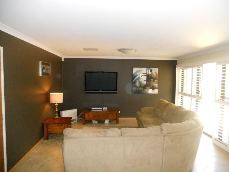 41 Crown Point Cres, Butler WA 6036