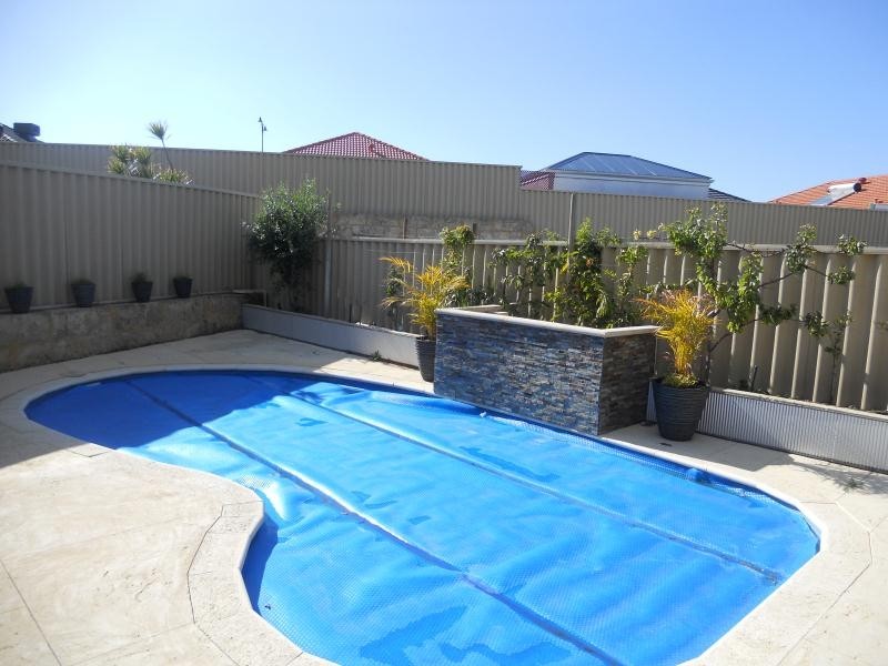 41 Crown Point Cres, Butler WA 6036