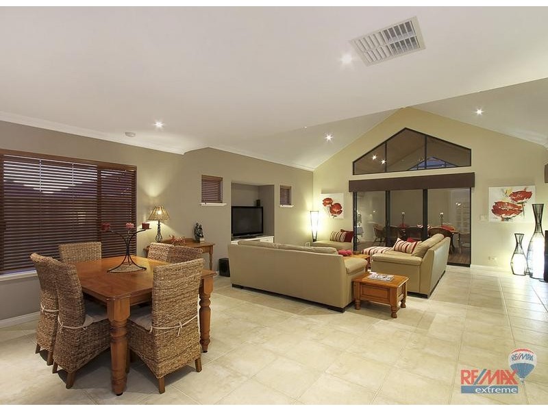 25 Antalya Vista, Iluka WA 6028