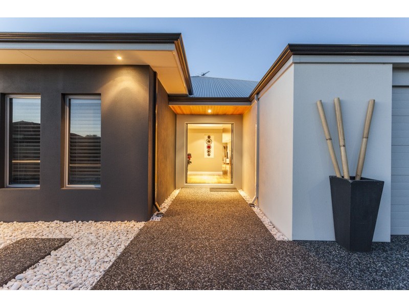 10 Venice Entrance, Iluka WA 6028