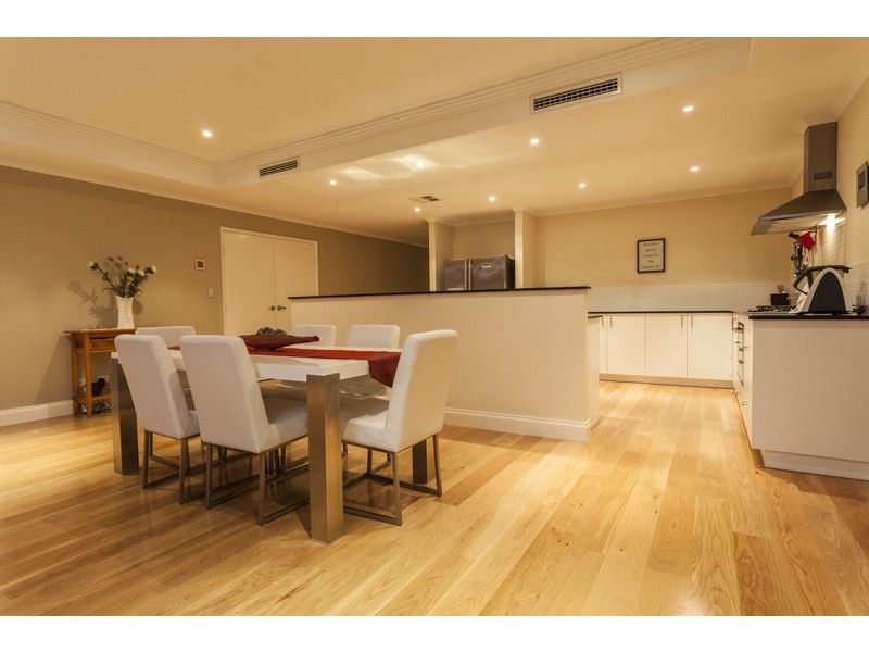 10 Venice Entrance, Iluka WA 6028