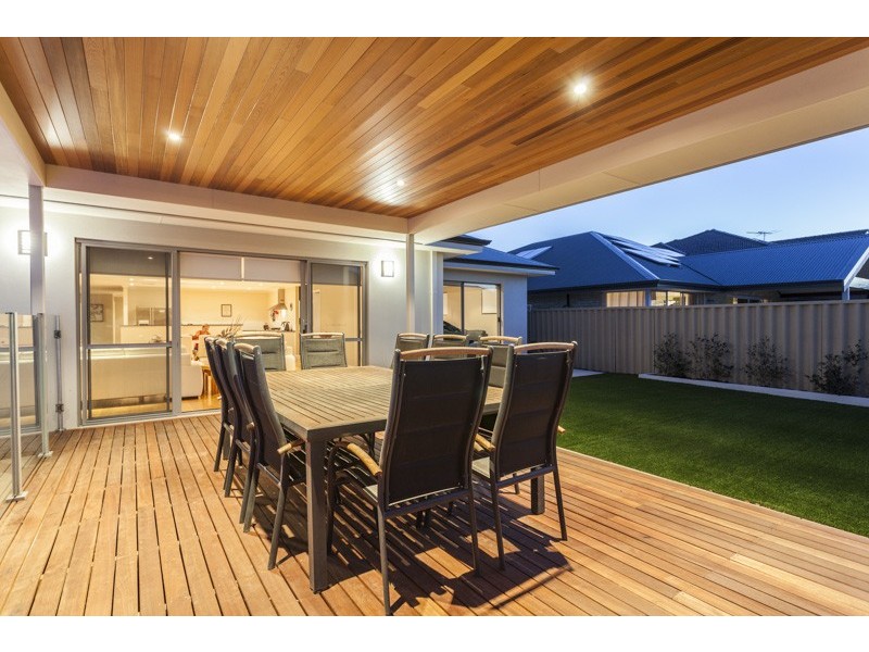 10 Venice Entrance, Iluka WA 6028