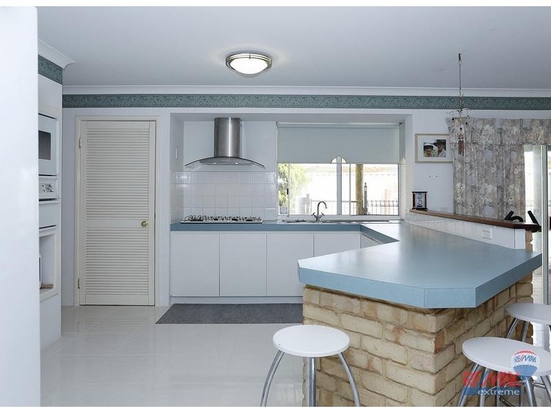 11 Templar Place, Currambine WA 6028