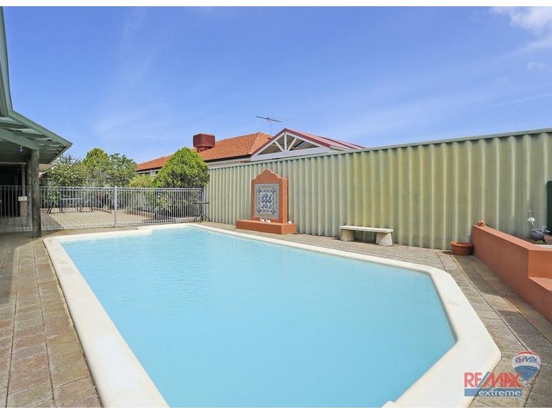 11 Templar Place, Currambine WA 6028