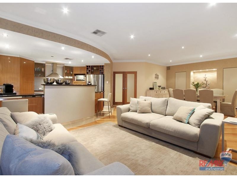 53 Amalfi Drive, Hillarys WA 6025