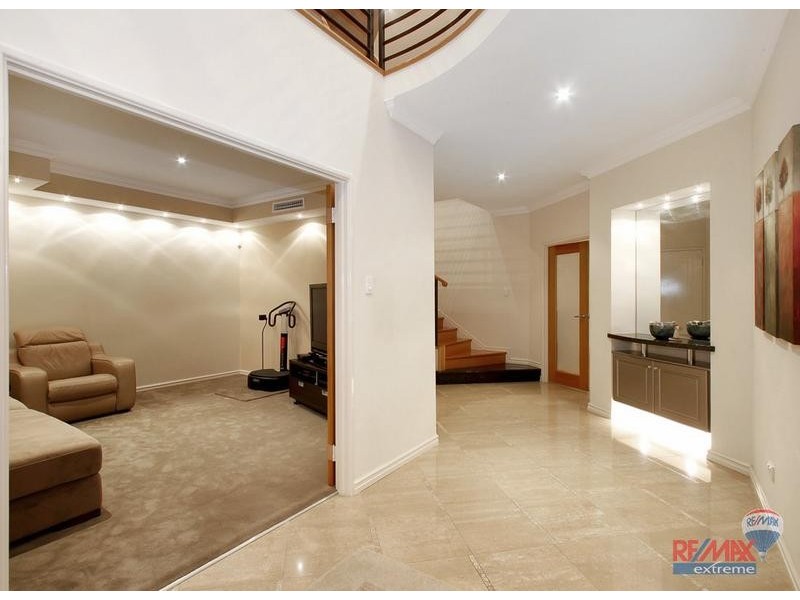 53 Amalfi Drive, Hillarys WA 6025