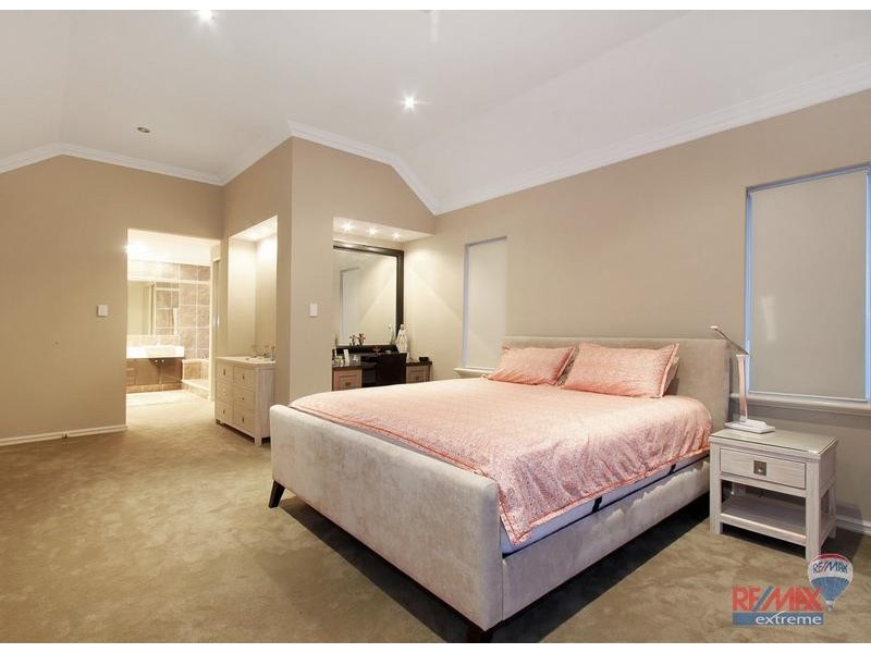 53 Amalfi Drive, Hillarys WA 6025