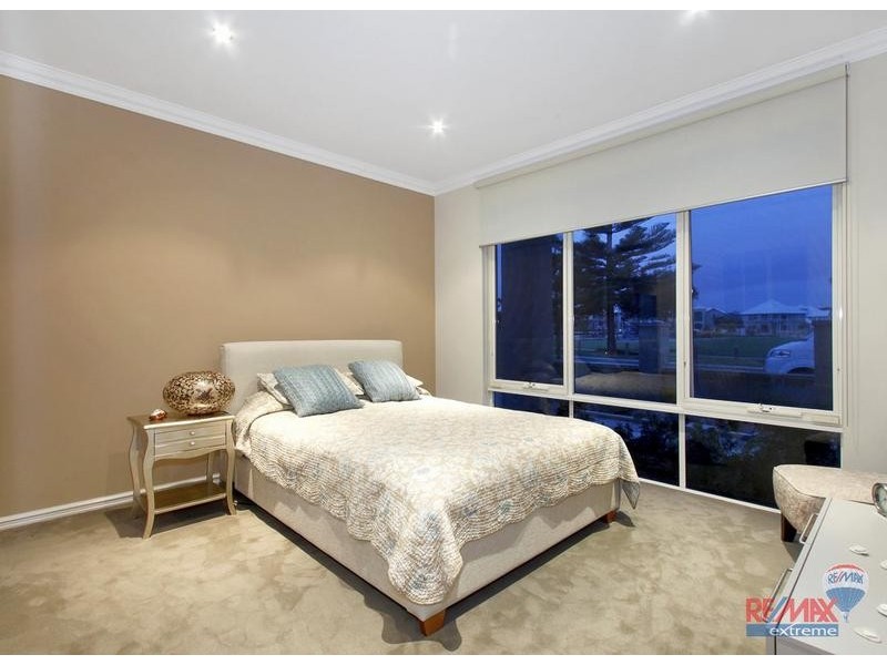 53 Amalfi Drive, Hillarys WA 6025