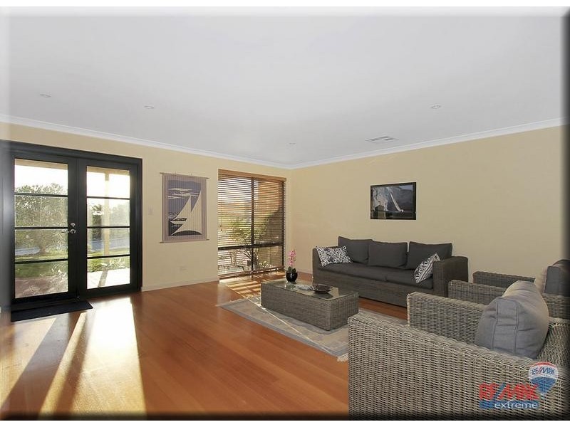 28 St Anthony Avenue, Quinns Rocks WA 6030