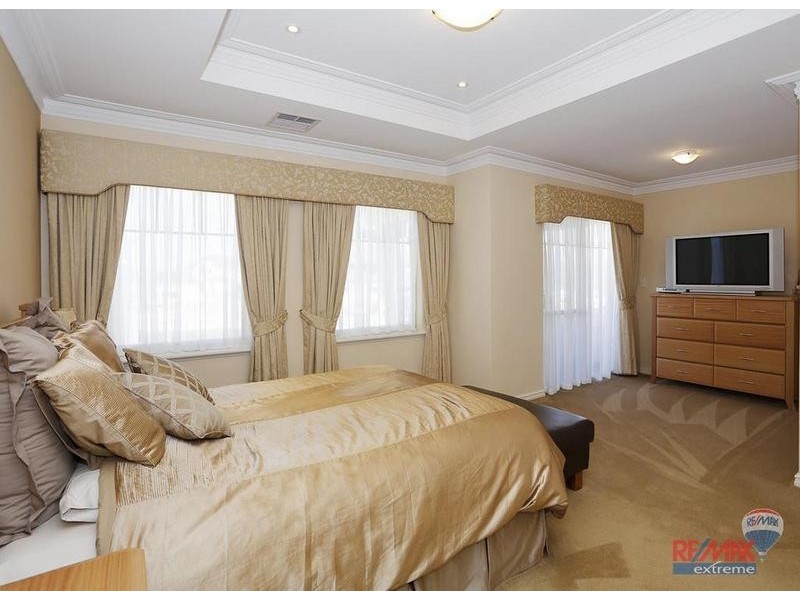 7 Antalya Vista, Iluka WA 6028