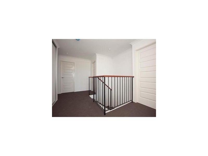 8 Longview Way, The Vines WA 6069