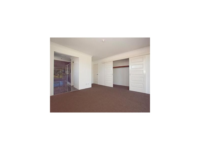 8 Longview Way, The Vines WA 6069