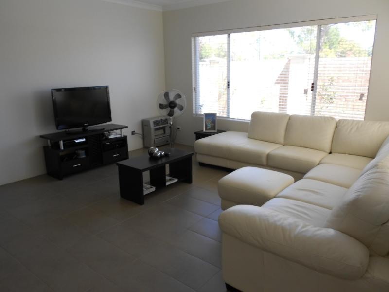 2/58 Barker Street, Belmont WA 6104