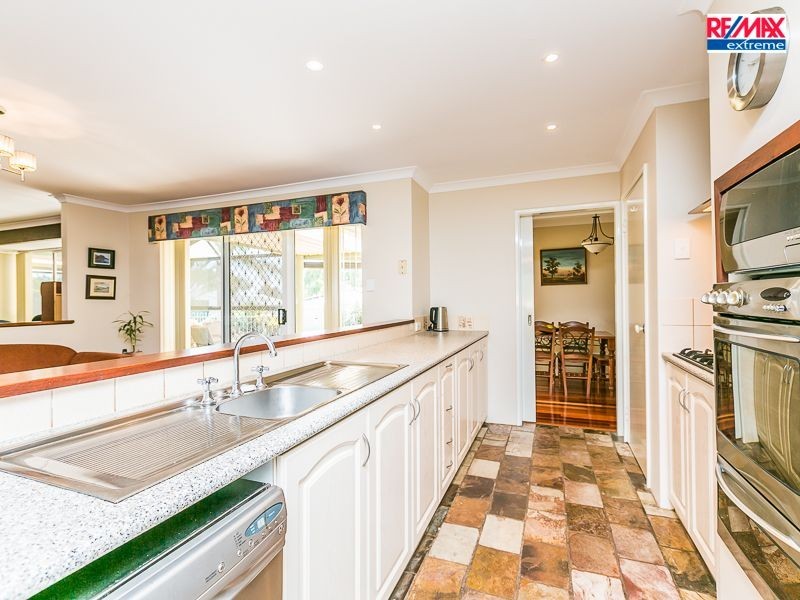 4 Carmen Ct, Joondalup WA 6027